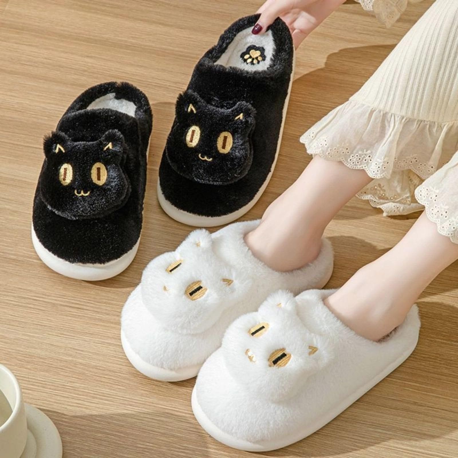a152b929-af78-4e21-8f8b-6e1bd6e5ec87.jpg White Cat Slippers