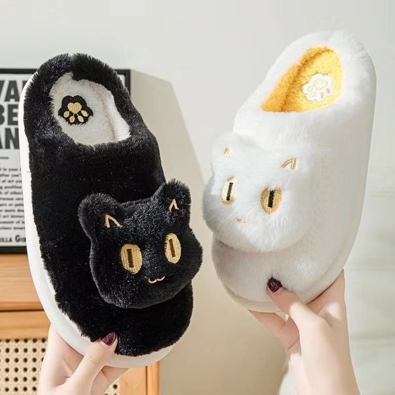fc042ce1-c8aa-40f7-a0a8-0ef1a93bf3a7.jpg White Cat Slippers